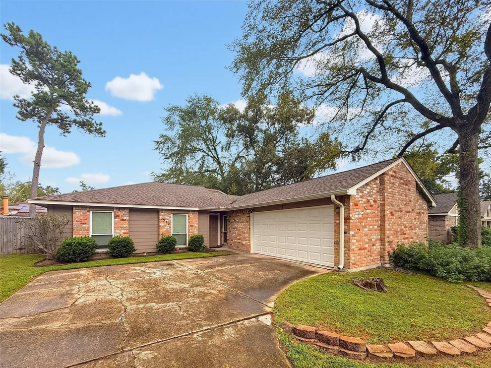 Unit for sale at 5519 Lynngate Drive, Spring, TX 77373