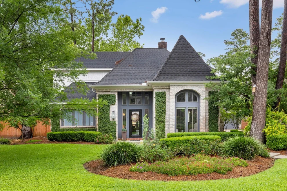 Unit for sale at 6 Robin Springs Place, The Woodlands, TX 77381