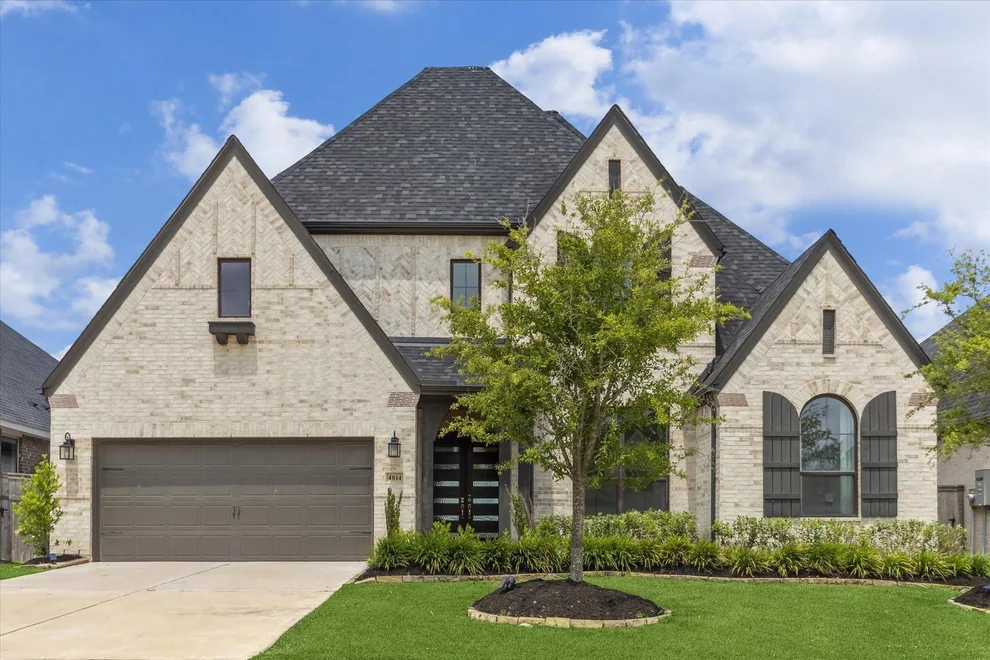 Unit for sale at 4814 Albany Shores Lane, Fulshear, TX 77441