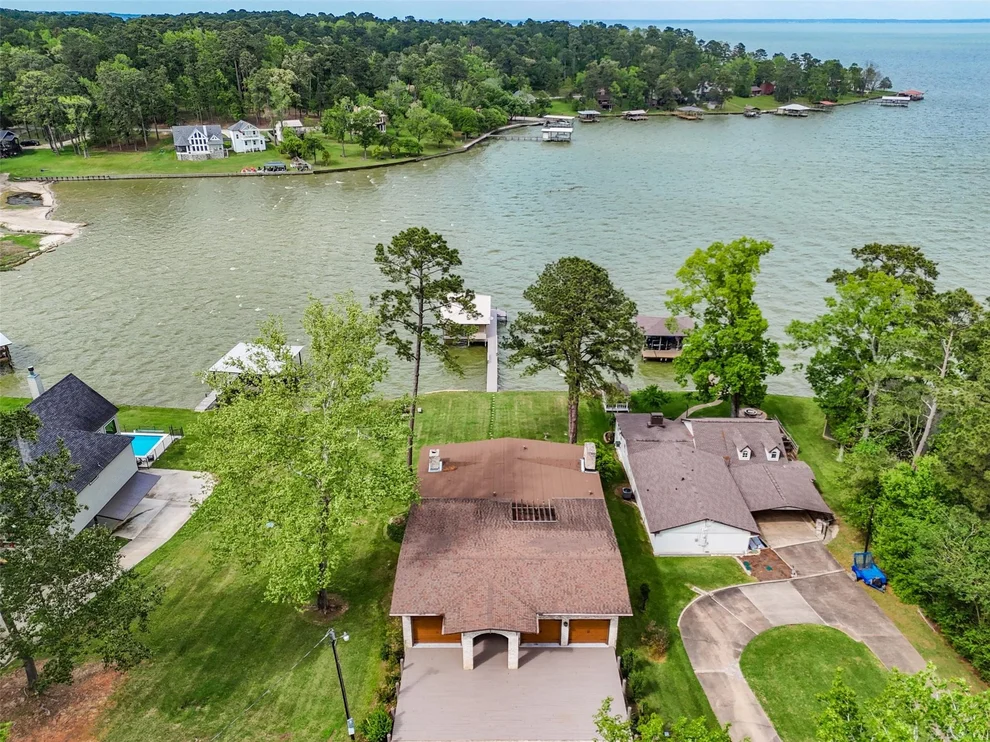 Unit for sale at 121 Holiday Lane, Coldspring, TX 77331