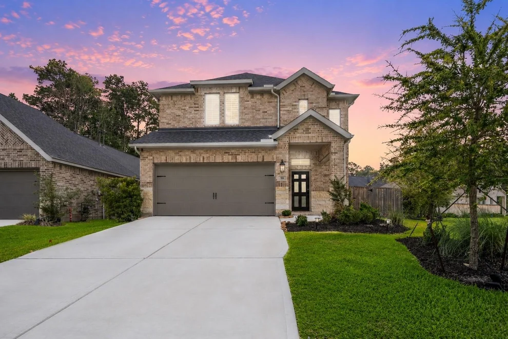 Unit for sale at 304 Mullins Court, Montgomery, TX 77316