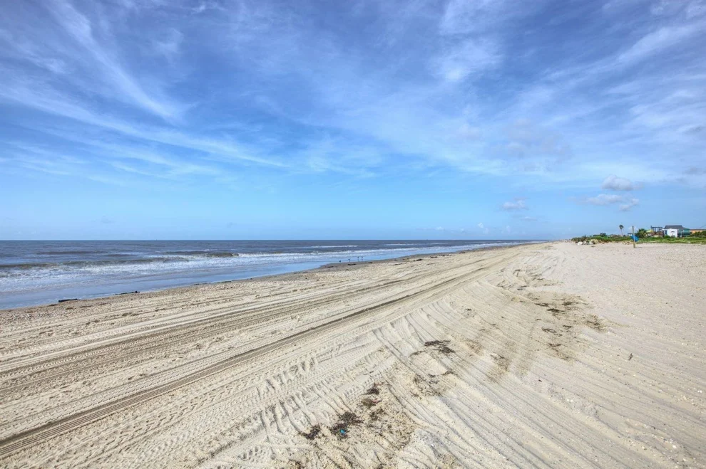 Unit for sale at 3113 Diane, Crystal Beach, TX 77650