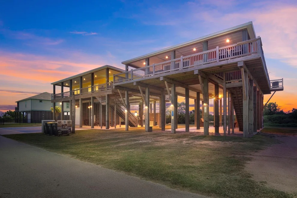 Unit for sale at 933 & 929 Magnolia Ln Lane, Port Bolivar, TX 77650