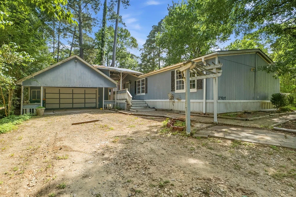 Unit for sale at 13707 Brigadier Drive, Willis, TX 77318