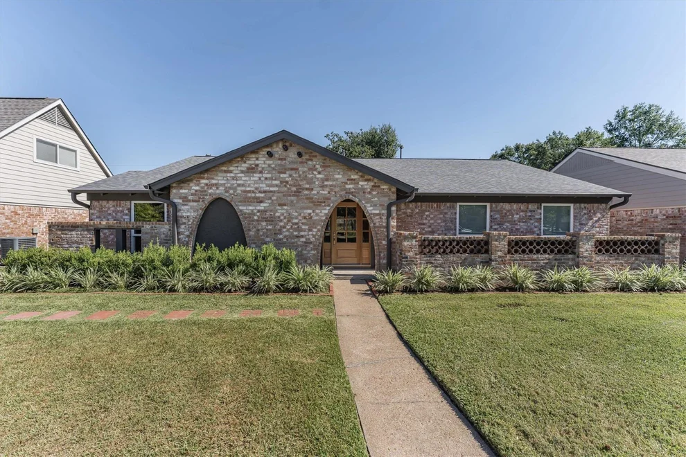 Unit for sale at 2706 Manila Lane, Houston, TX 77043