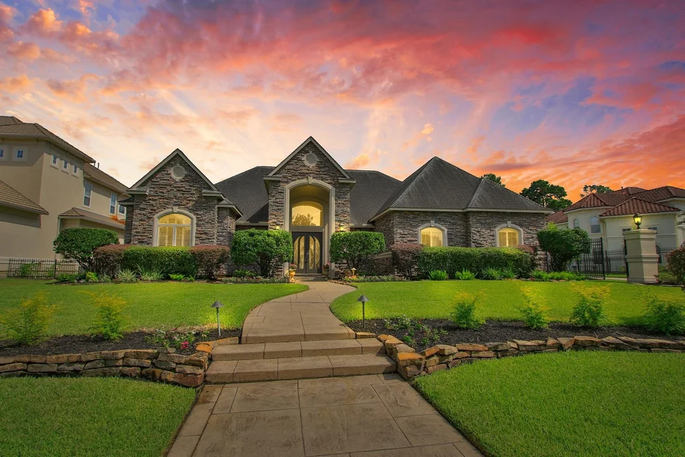 Unit for sale at 10 Lake Sterling Gate Drive, Spring, TX 77379