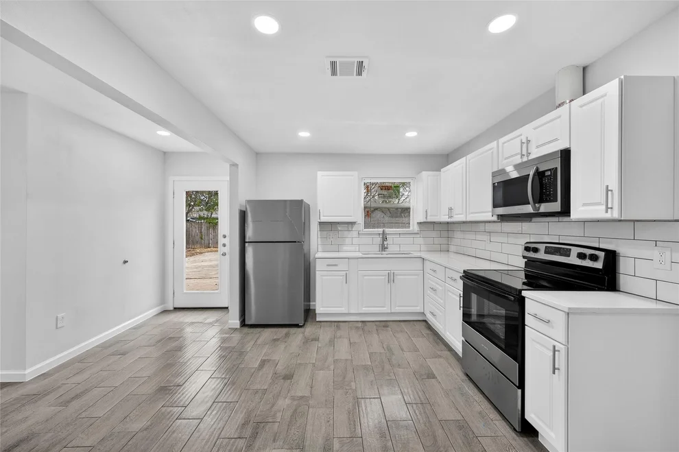 Unit for sale at 715 Nell Street, Pasadena, TX 77506