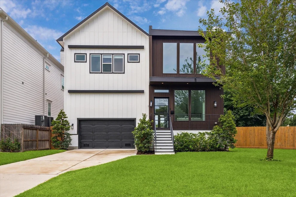 Unit for sale at 2202 Hewitt Drive, Houston, TX 77018