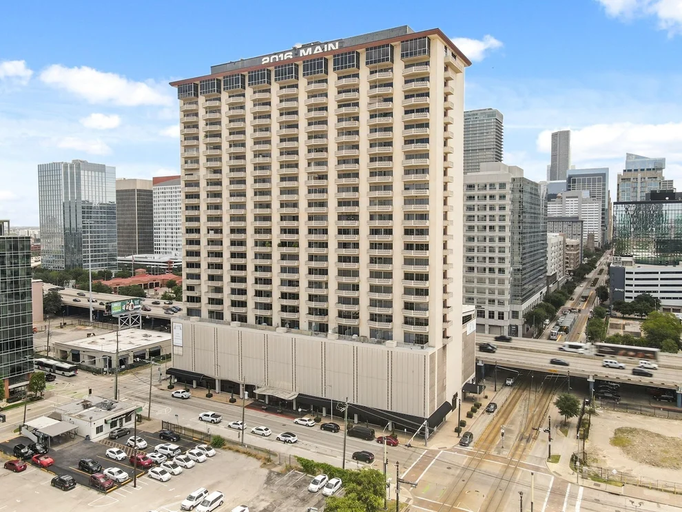 Unit for sale at 2016 Main Street, Houston, TX 77002