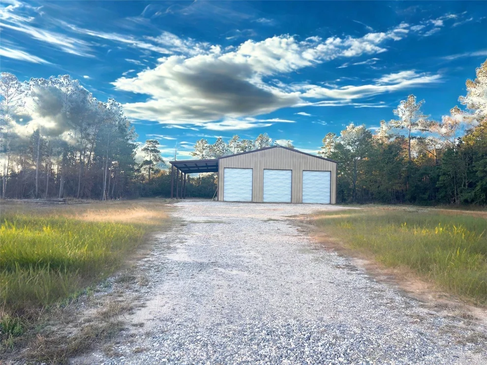 Unit for sale at 18074 Hill Road, Cleveland, TX 77328
