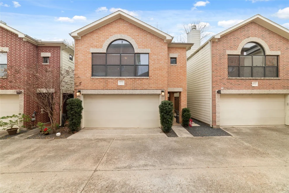 Unit for sale at 917 W 21st Street, Houston, TX 77008