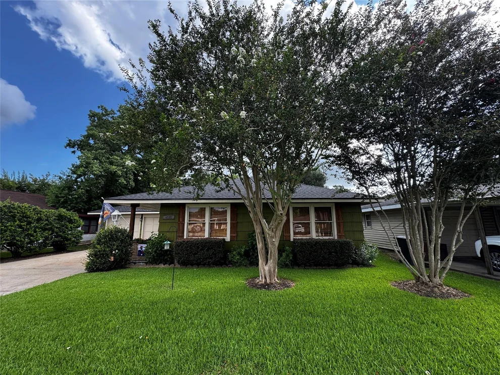 Unit for sale at 4530 Boyd Avenue, Groves, TX 77619