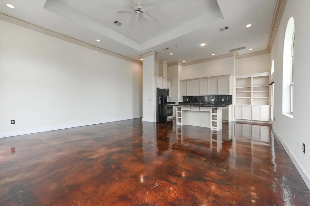 Unit for sale at 5801 Winsome Lane, Houston, TX 77057