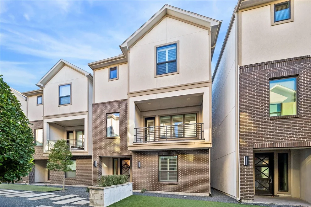 Unit for sale at 1122 Thompson Street, Houston, TX 77007