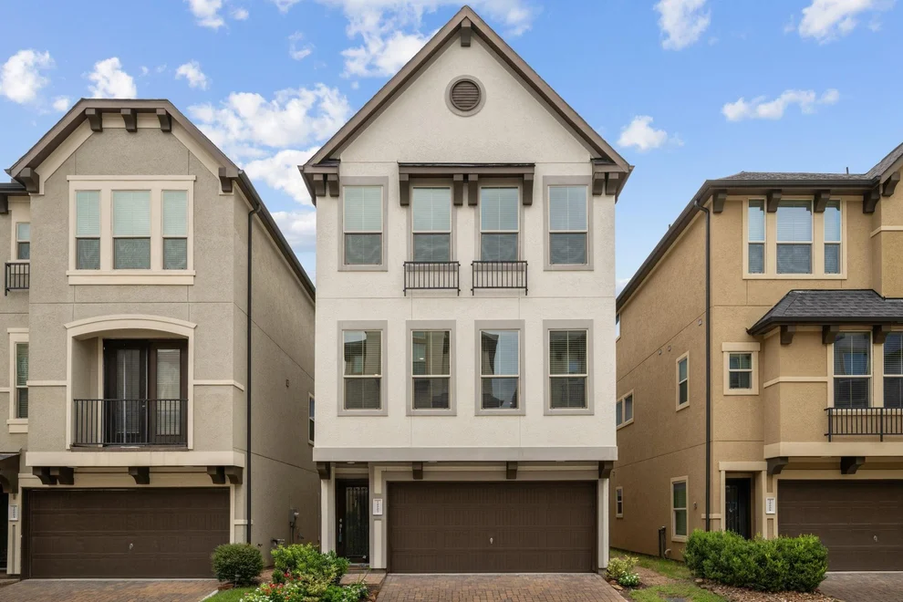 Unit for sale at 10007 Spring Shadows Park Circle, Houston, TX 77080