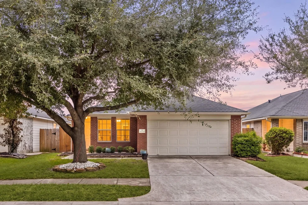 Unit for sale at 14019 Kinsbourne Court, Houston, TX 77014