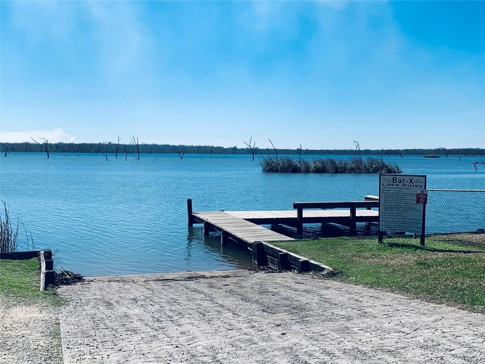 Unit for sale at 405 Pony Trail, Angleton, TX 77515