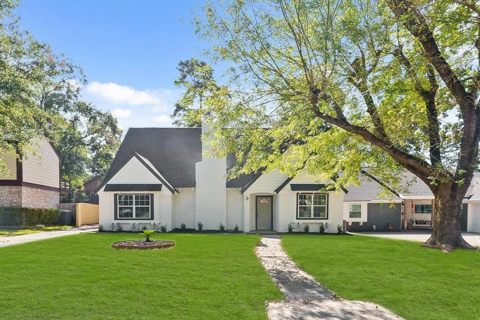 Unit for sale at 9 Lancelot Lane, Conroe, TX 77304
