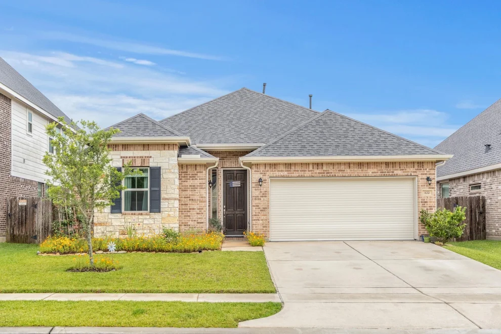 Unit for sale at 122 Hollow Terrace Court, Tomball, TX 77375