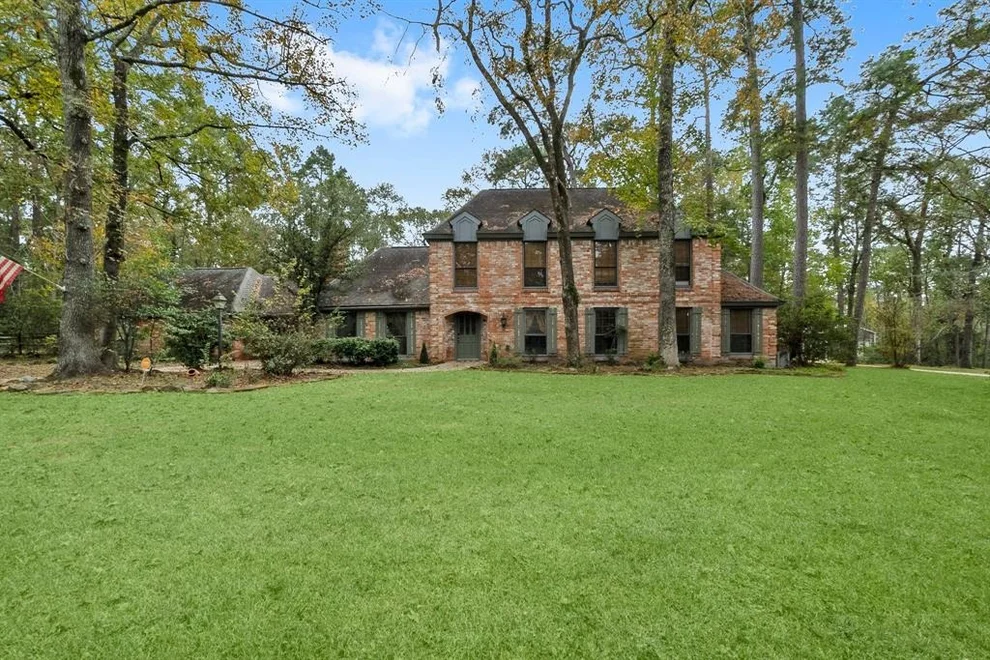 Unit for sale at 722 Somerset Street, Conroe, TX 77302