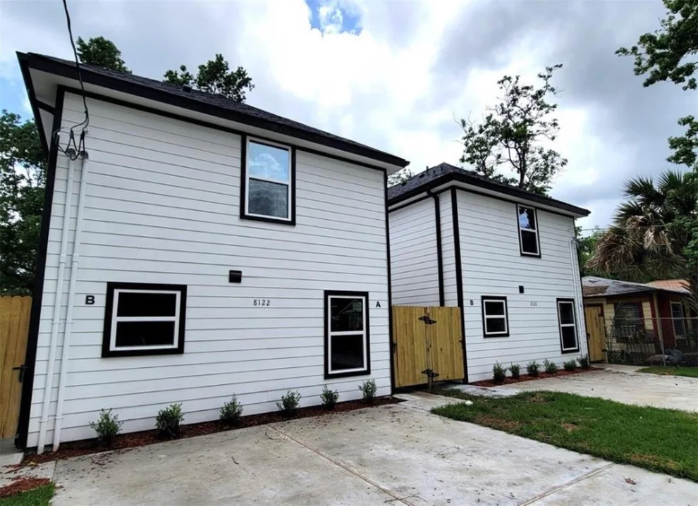 Unit for sale at 8217 Crestview Drive, Houston, TX 77028
