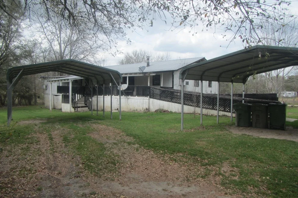 Unit for sale at 11 Harmon Creek Drive, Huntsville, TX 77320