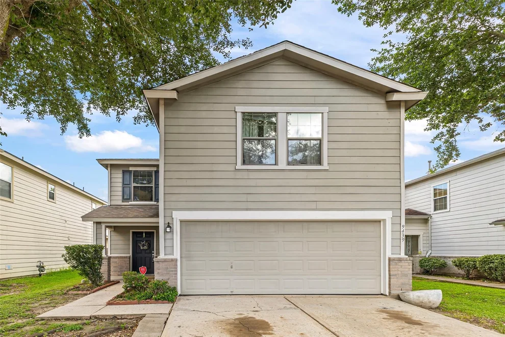 Unit for sale at 9439 Gnarled Chestnut Court, Houston, TX 77075