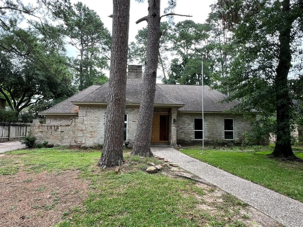 Unit for sale at 17506 Rustington Drive, Spring, TX 77379