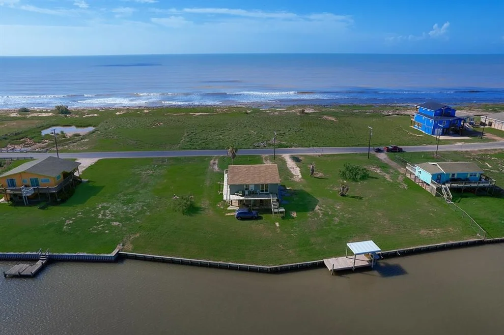 Unit for sale at 1061 Cr 230, Sargent, TX 77414