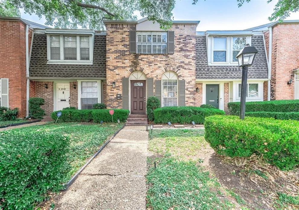 Unit for sale at 2011 Winrock Boulevard, Houston, TX 77057
