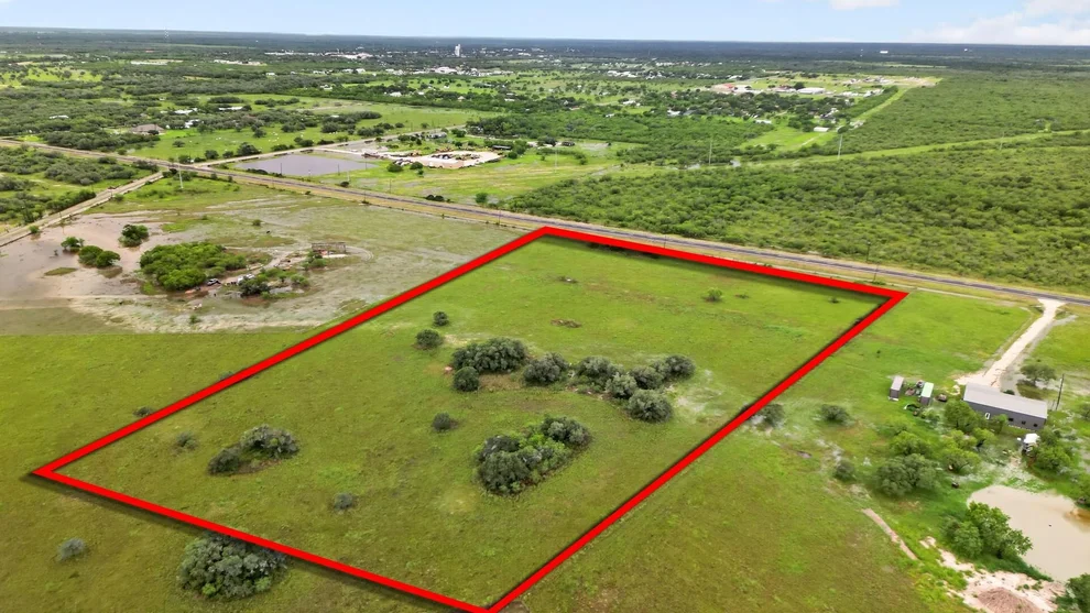 Unit for sale at 172 Highway 202, Refugio, TX 78377