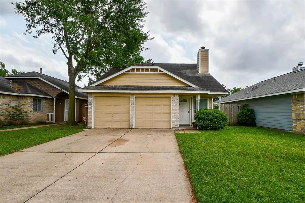 Unit for sale at 17611 Northhagen Drive, Houston, TX 77084