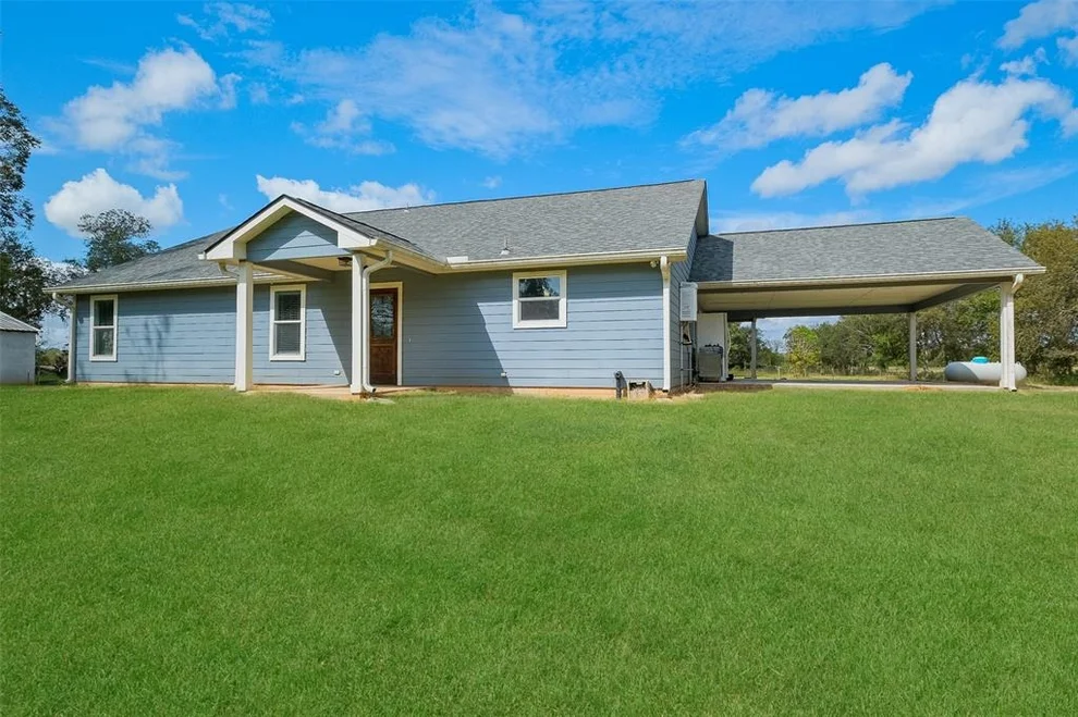 Unit for sale at 10723 Fm 442 Road, Boling, TX 77420