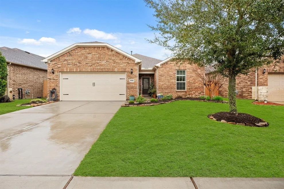 Unit for sale at 659 Tenuta Lane, League City, TX 77573