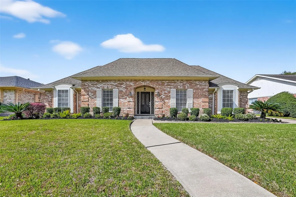 Unit for sale at 2026 Point Clear Court, Missouri City, TX 77459