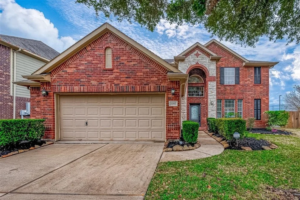 Unit for sale at 2207 Daroca Drive, League City, TX 77573
