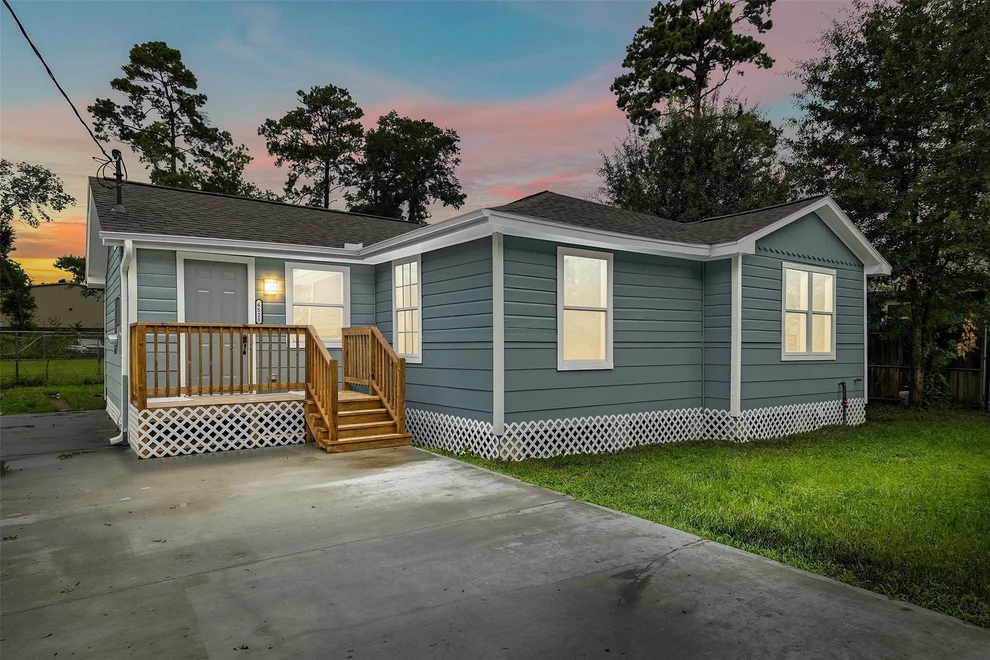 Unit for sale at 6525 Sealey Street, Houston, TX 77091