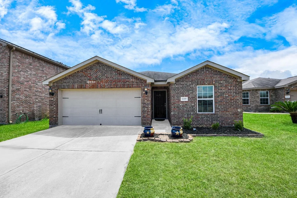 Unit for sale at 12219 Seacrest Lane, Santa Fe, TX 77568