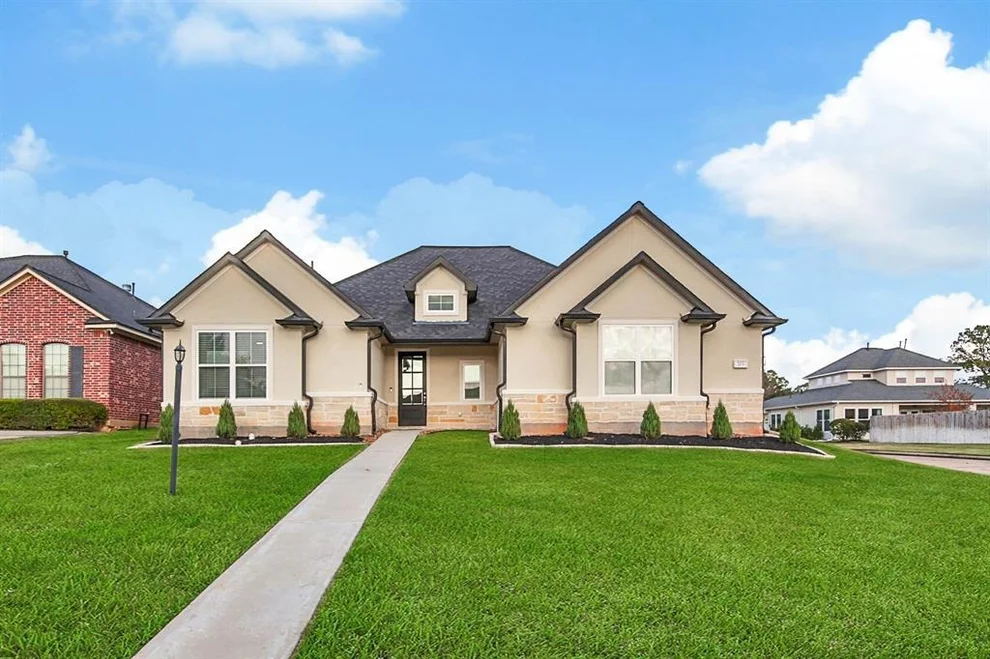 Unit for sale at 203 Hampton Glen Road, Montgomery, TX 77356