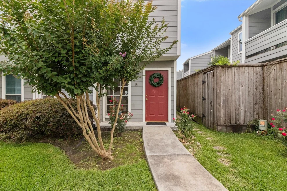 Unit for sale at 5807 Beverlyhill Street, Houston, TX 77057