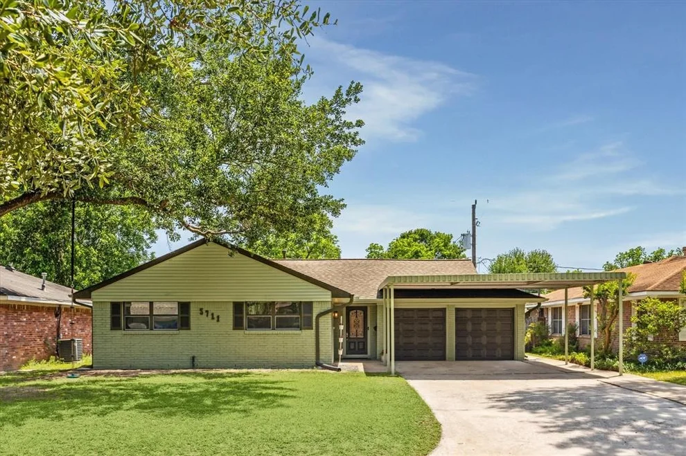 Unit for sale at 5711 Nina Lee Lane, Houston, TX 77092