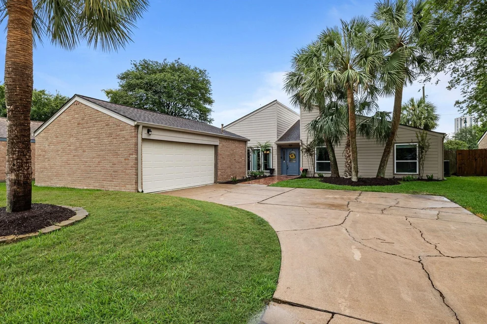 Unit for sale at 4322 Shady Springs Drive, Pasadena, TX 77586
