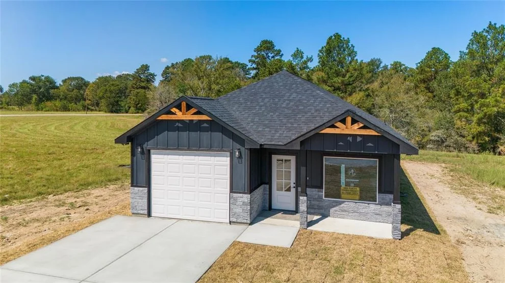 Unit for sale at 46 Westlake Rd, Trinity, TX 75862