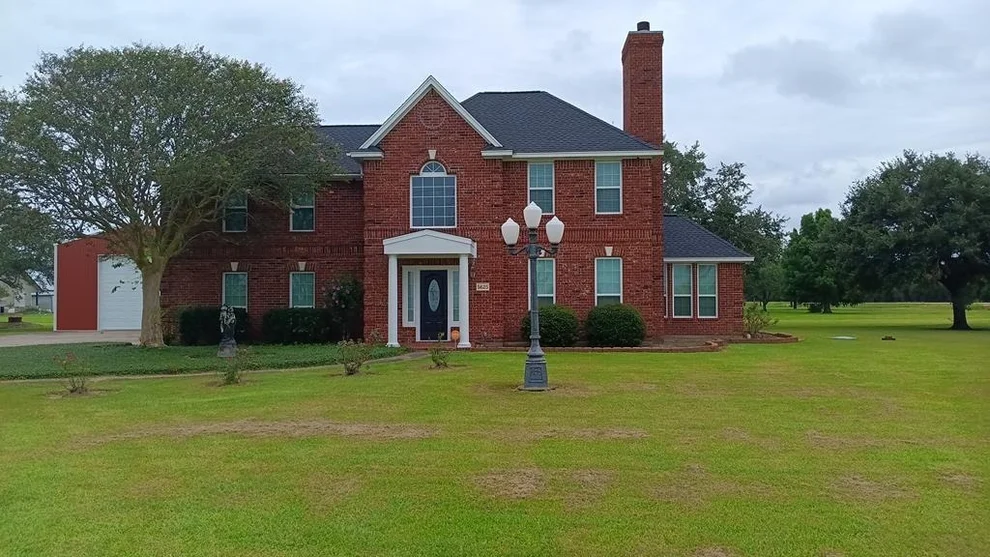 Unit for sale at 5625 County Road 45, Angleton, TX 77515