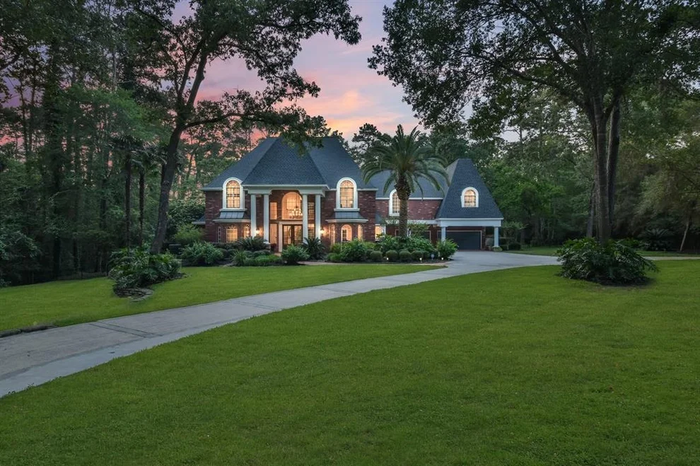 Unit for sale at 23302 Holly Creek Trail, Tomball, TX 77377