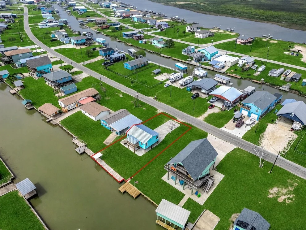 Unit for sale at 1278 County Road 202, Sargent, TX 77414