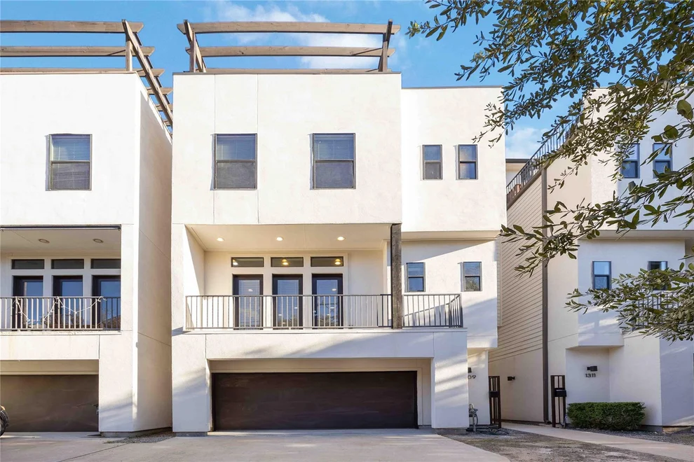 Unit for sale at 1309 Live Oak Street, Houston, TX 77003