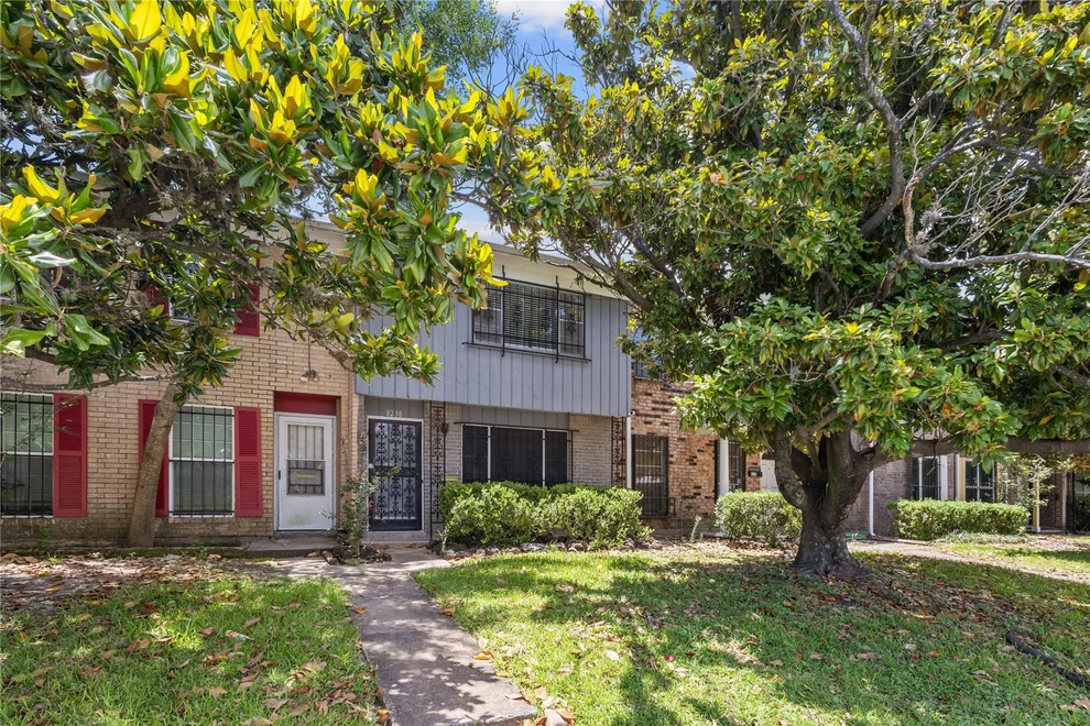 Unit for sale at 8238 Fondren Road, Houston, TX 77074