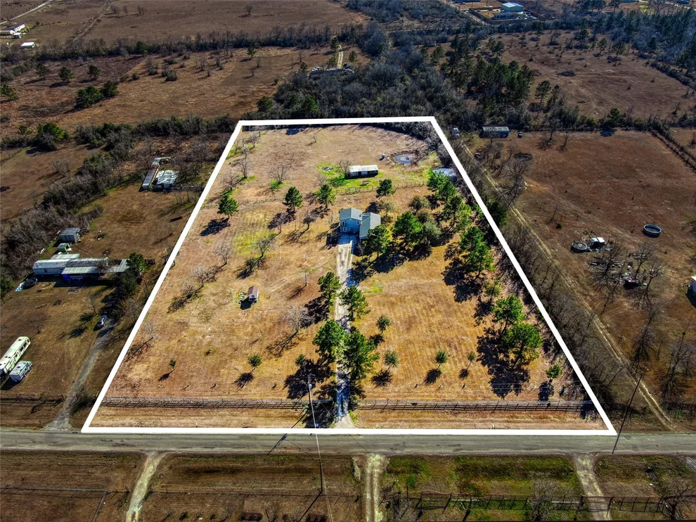 Unit for sale at 440 Road 4893, Dayton, TX 77535