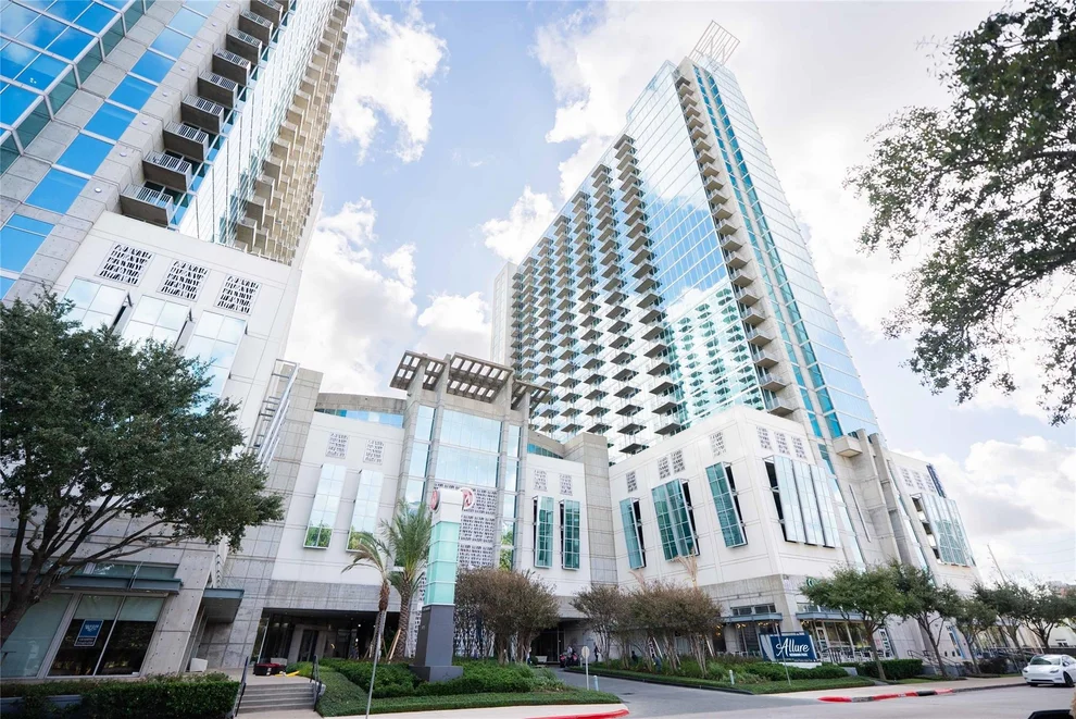 Unit for sale at 5925 Almeda Rd, Houston, TX 77004
